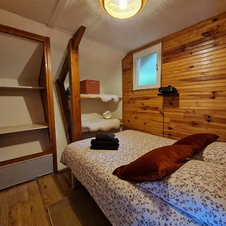 Bord De Avec Piscine 2a Apartamento